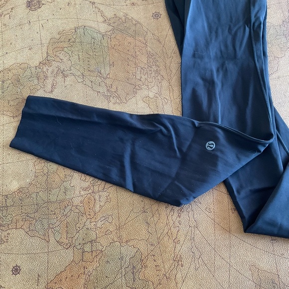 Lululemon Luxtreme black leggings - Picture 7 of 8